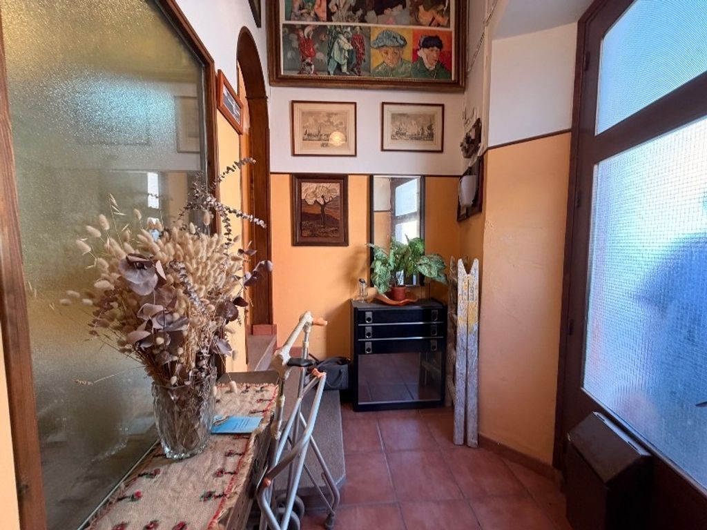 Luxury House for sale in La Bisbal d'Empordà, 525 000 €, Photo 2