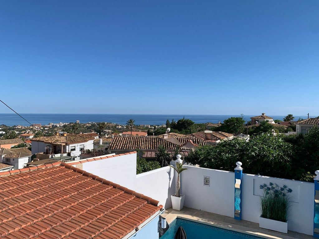 Luxury House for sale in Benalmádena, 1 100 000 €, Photo 2