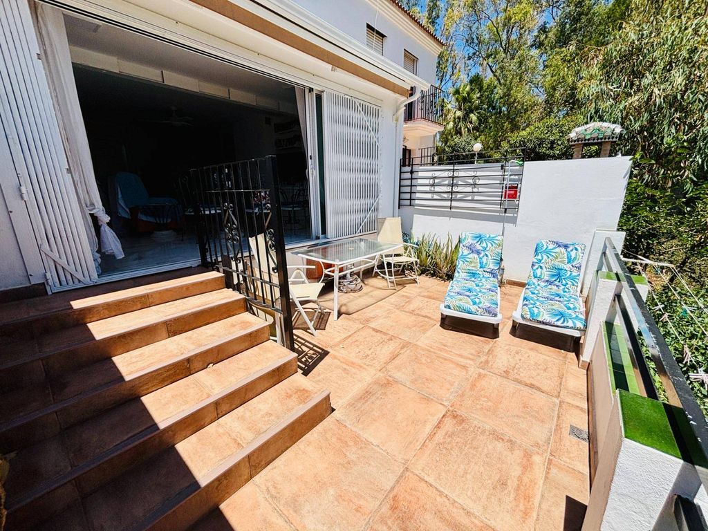 Luxury House for sale in Benalmádena, 540 000 €, Photo 1