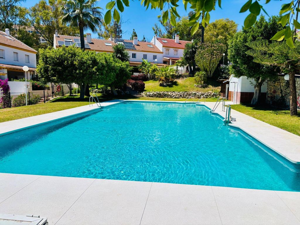 Luxury House for sale in Benalmádena, 540 000 €, Photo 2