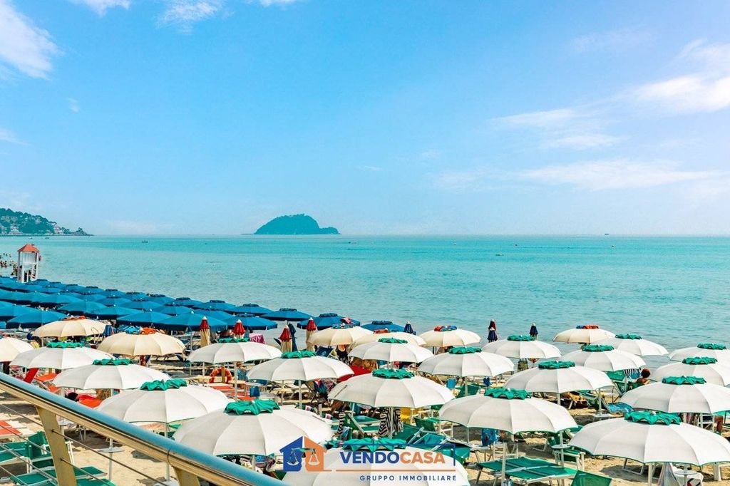 Appartement de luxe à vendre à Alassio, 999 000 €, Photo 1