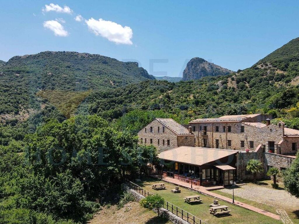 Luxury House for sale in Castelbuono, 4 500 000 €, Photo 1
