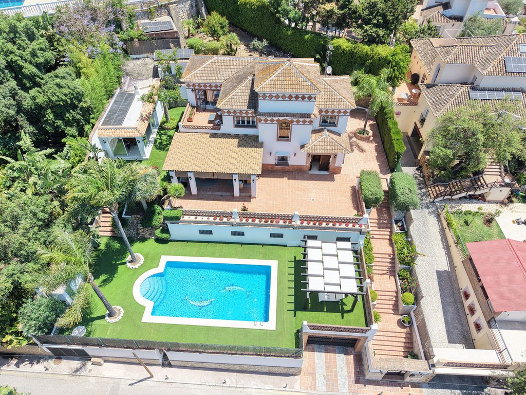 Maison de luxe à vendre à Elviria, 2 250 000 €, Photo 1