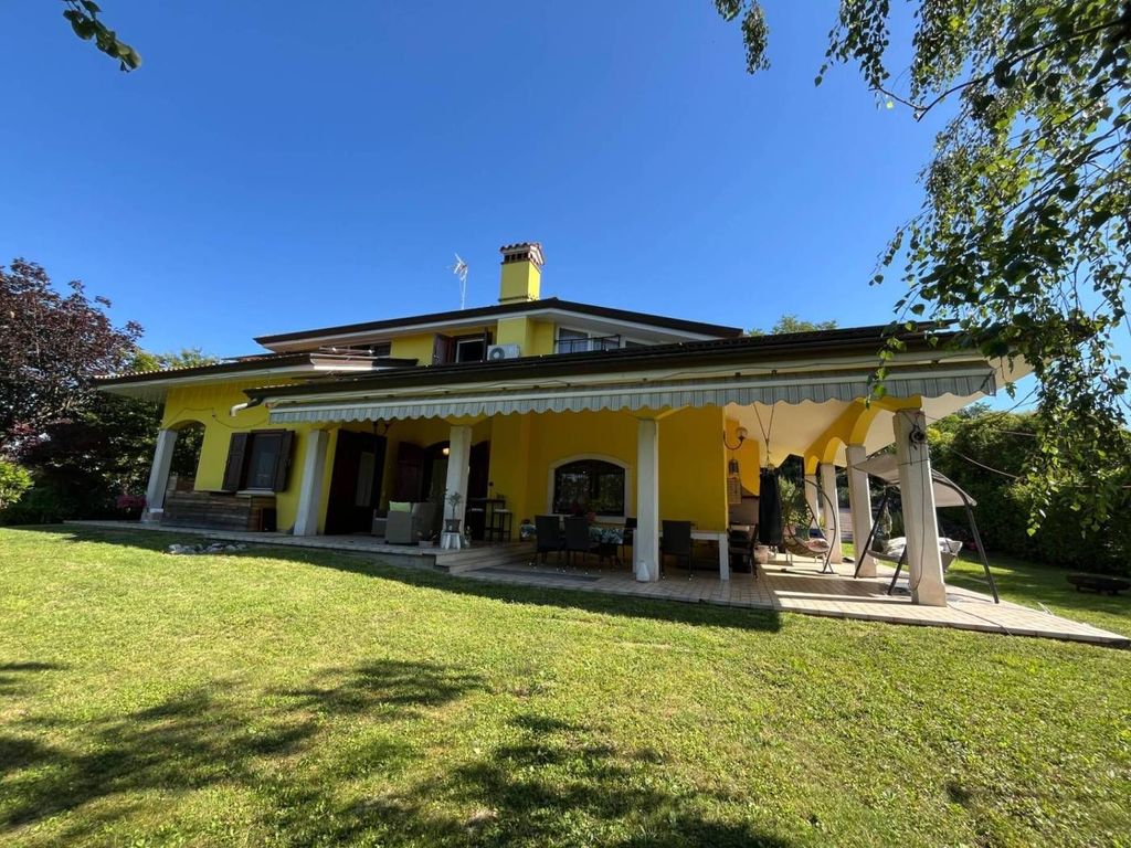 Luxury House for sale in Farra d'Isonzo, 800 000 €, Photo 1