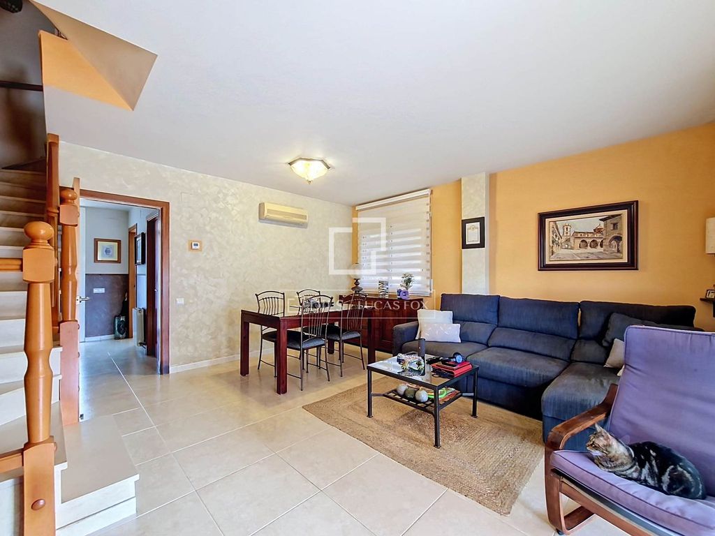 Maison de luxe à vendre à Cubelles, 410 000 €, Photo 2