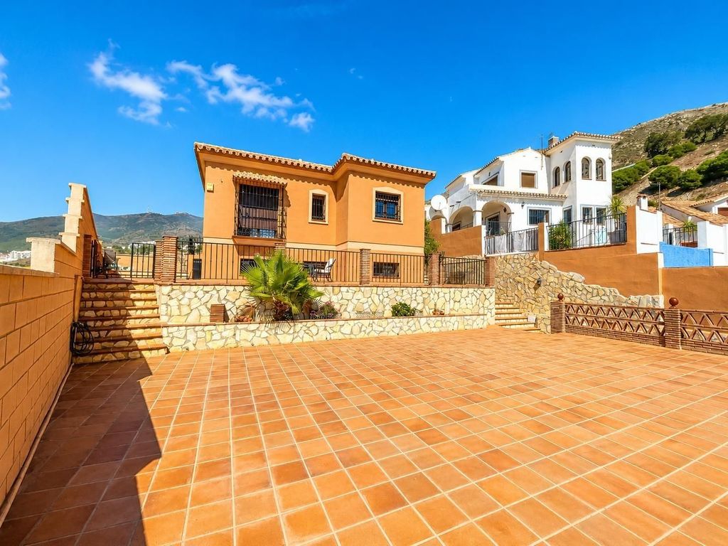 Luxury House for sale in Benalmádena, 795 000 €, Photo 4