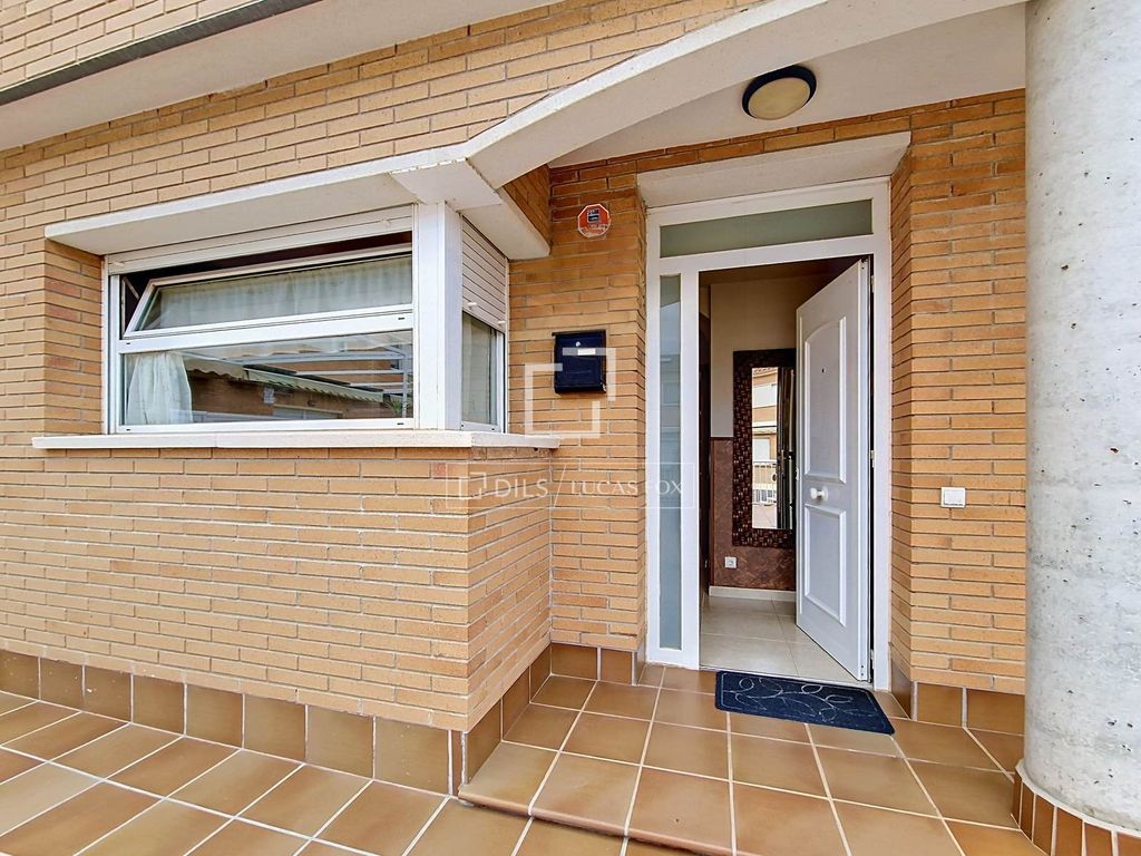 Maison de luxe à vendre à Cubelles, 410 000 €, Photo 4