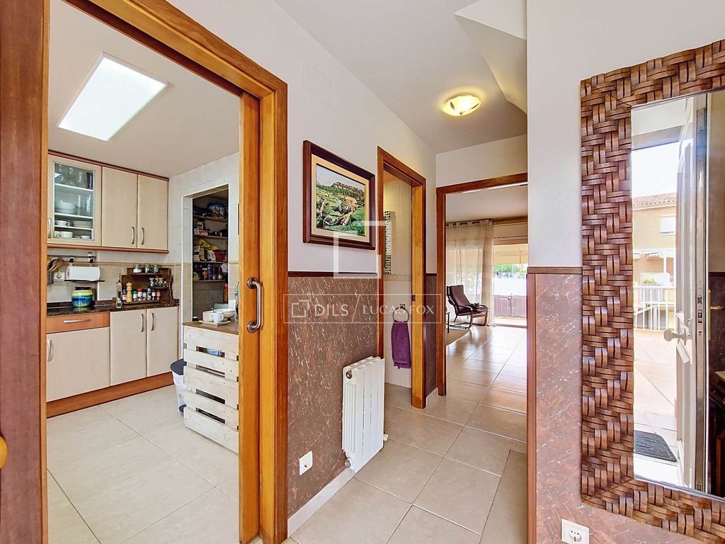 Maison de luxe à vendre à Cubelles, 410 000 €, Photo 5