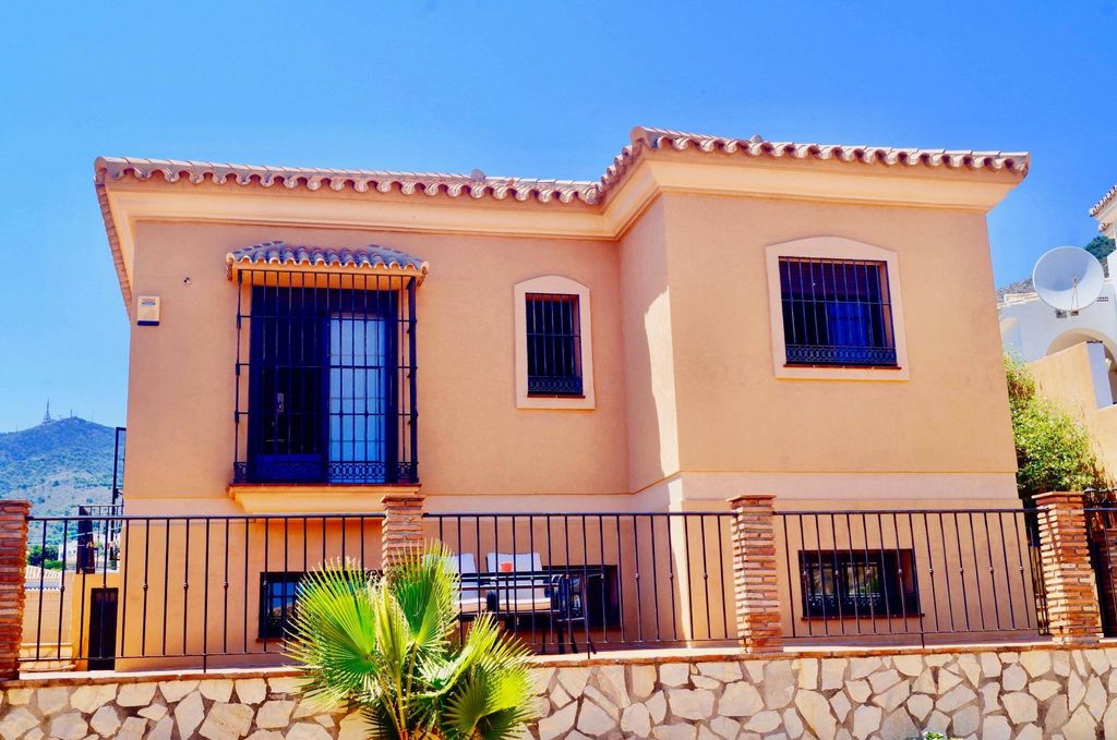 Luxury House for sale in Benalmádena, 795 000 €, Photo 6