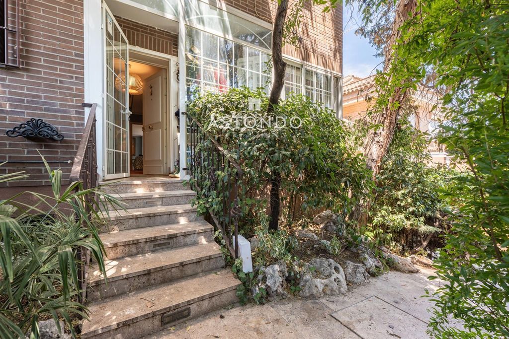 Maison de luxe à vendre à Madrid, 2 300 000 €, Photo 1