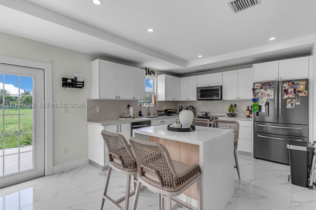 Maison de luxe à vendre à Miami, 854 880 €, Photo 1
