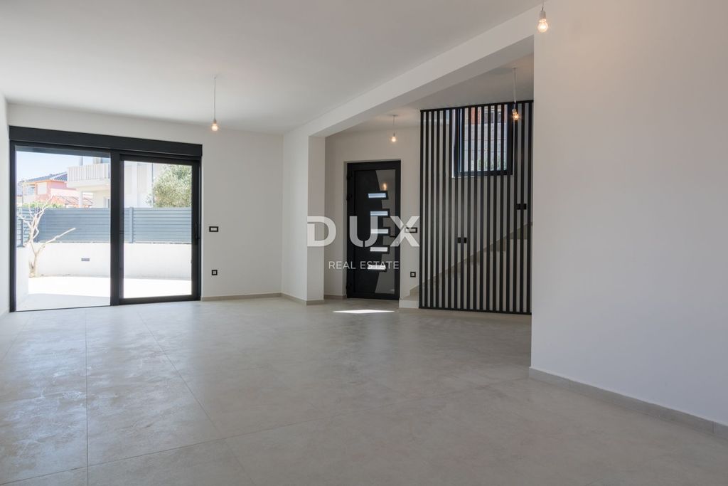 Appartement de luxe à vendre à Murter, 599 000 €, Photo 1