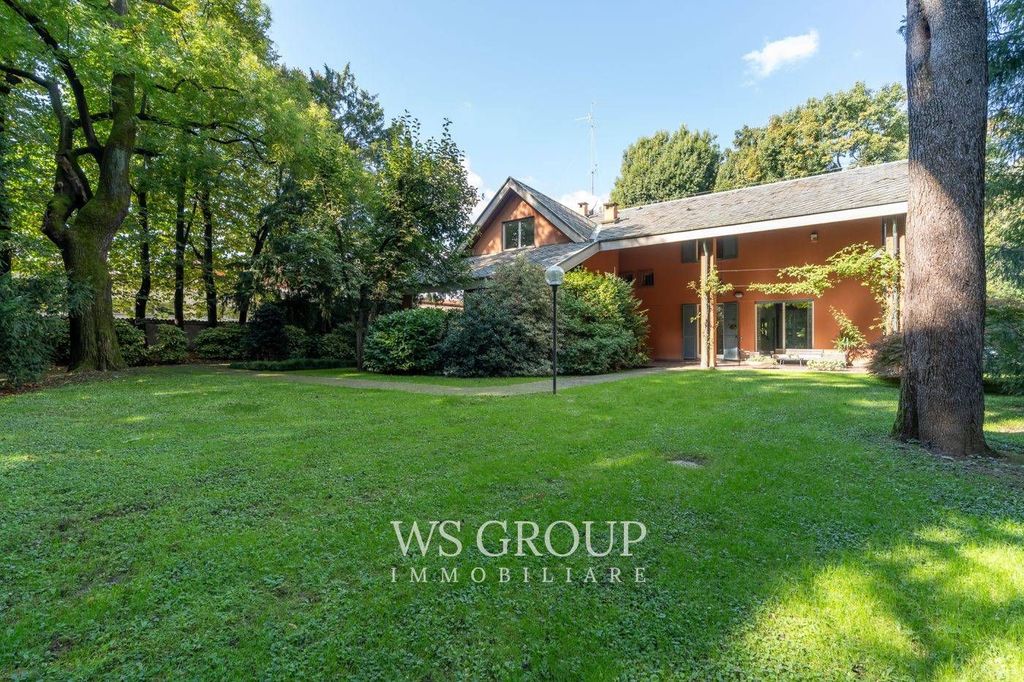 Luxury House for sale in Monza, 1 050 000 €, Photo 2