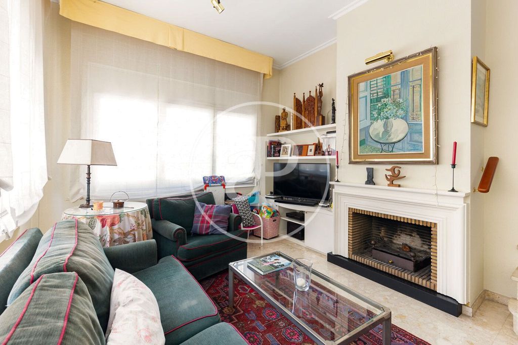 Maison de luxe à vendre à Montcada I Reixac, 690 000 €, Photo 7