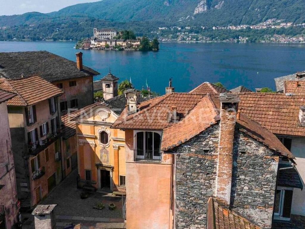 Appartement de luxe à vendre à Orta San Giulio, 540 000 €, Photo 1