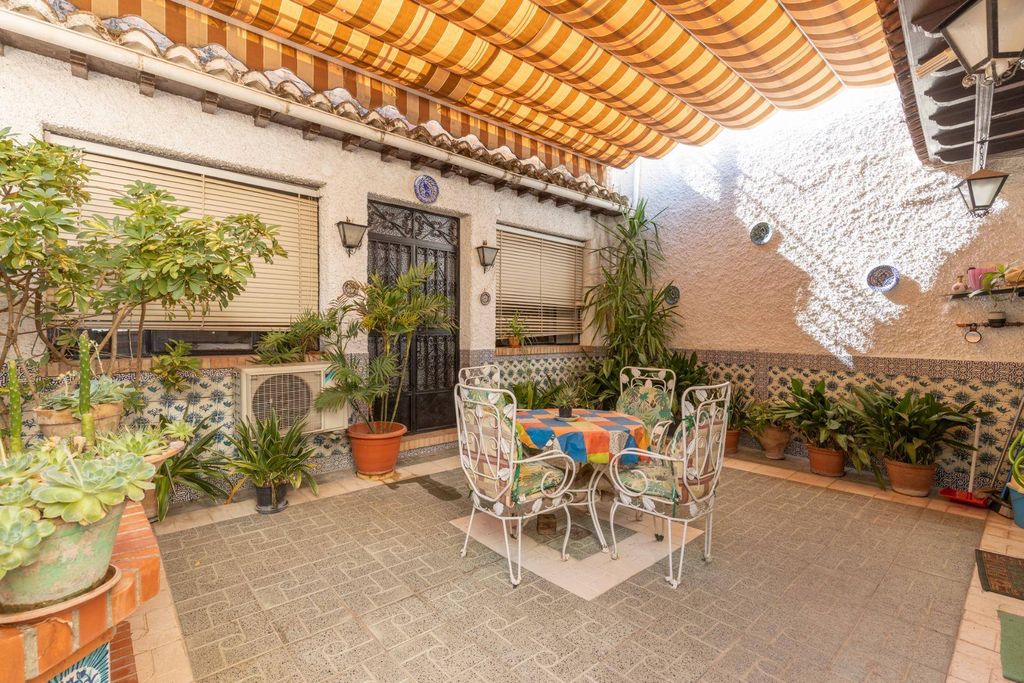 Maison de luxe à vendre à Granada, 479 000 €, Photo 1