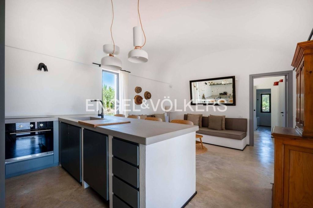 Luxury House for sale in Ostuni, 670 000 €, Photo 4