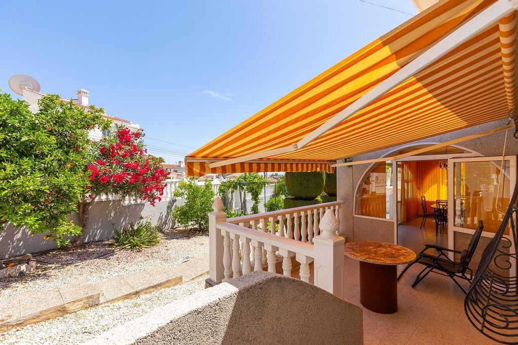Luxury House for sale in Rojales, 439 000 €, Photo 1