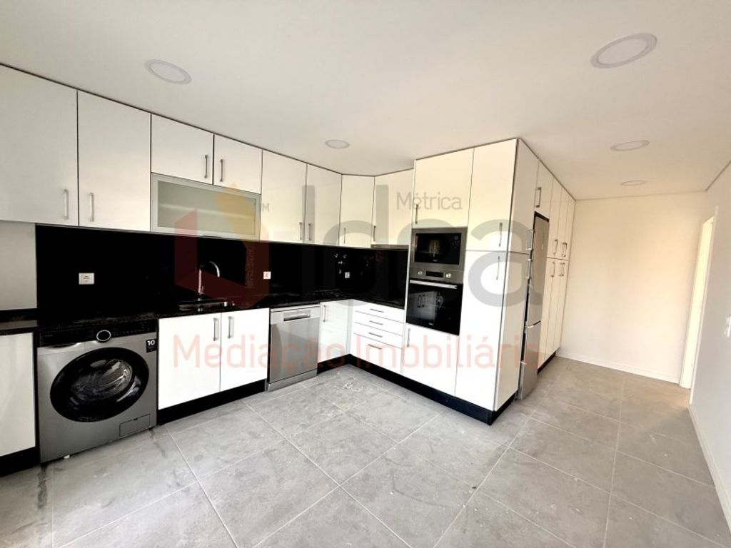 Luxury Apartment for sale in Seixal, 565 000 €, Photo 4