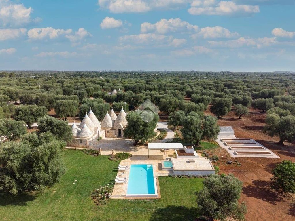 Luxury House for sale in Ostuni, 960 000 €, Photo 2