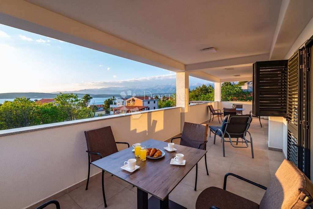 Luxury House for sale in Novigrad, 1 250 000 €, Photo 2