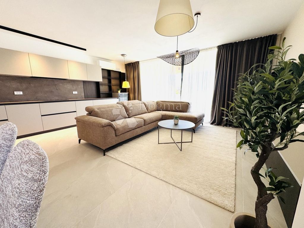 Luxury Apartment for sale in Novigrad, 699 000 €, Photo 5
