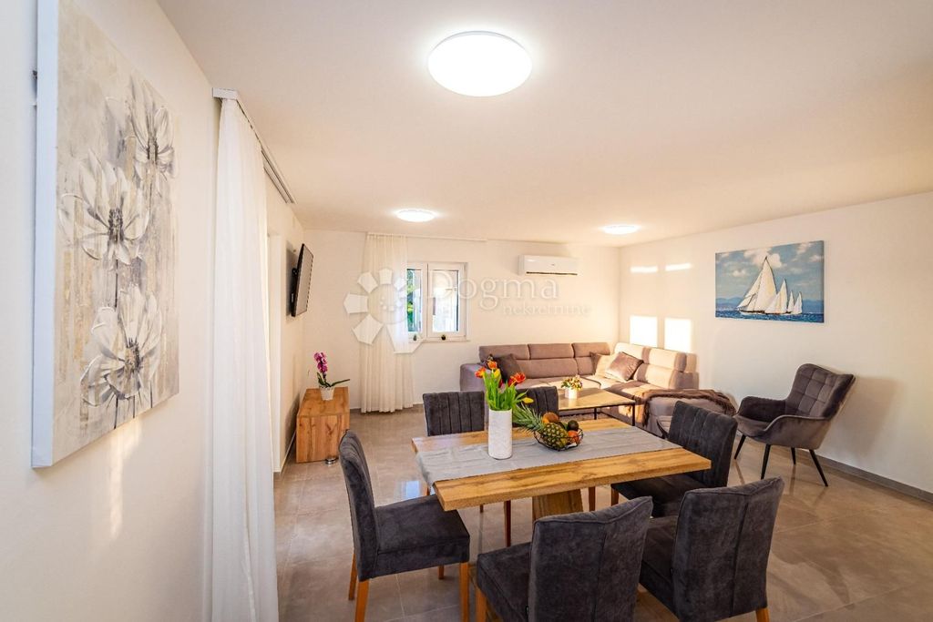 Luxury House for sale in Novigrad, 1 250 000 €, Photo 5