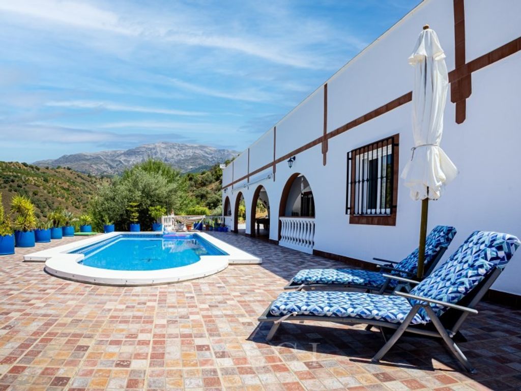 Maison de luxe à vendre à Sedella, 415 000 €, Photo 1