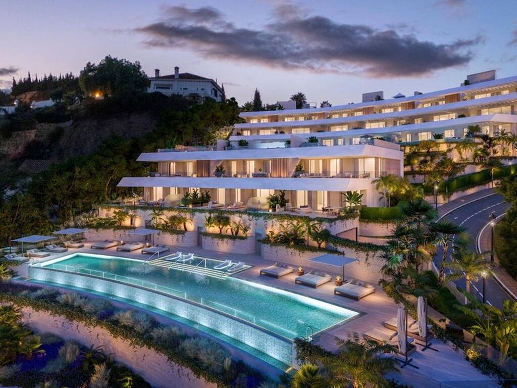 Luxury Apartment for sale in Benahavís, 1 315 000 €, Photo 1