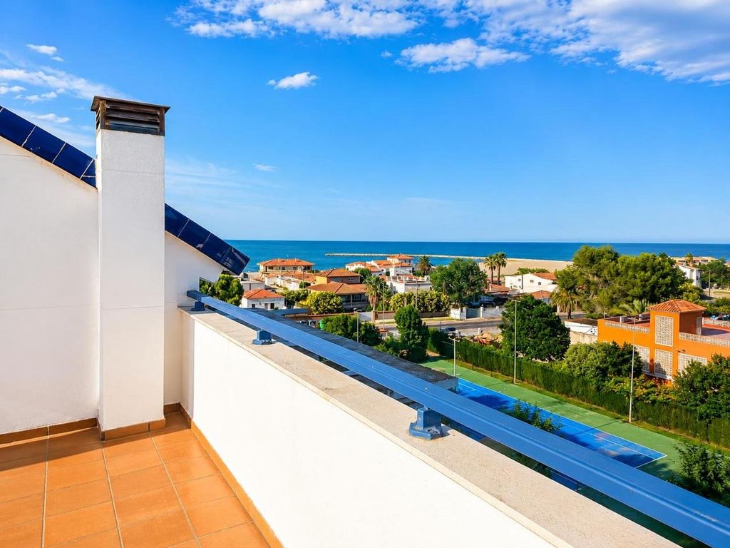 Luxury Apartment for sale in Denia, 445 000 €, Photo 1