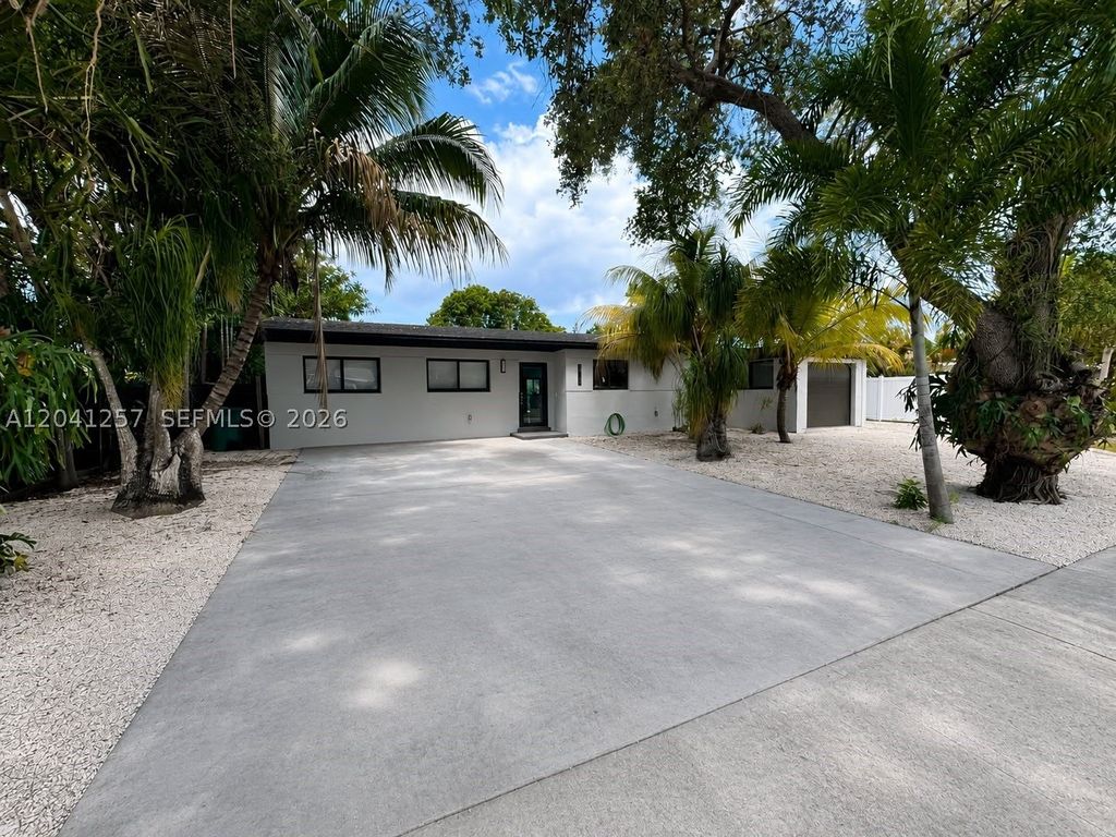 Maison de luxe à vendre à Miami, 706 669 €, Photo 1