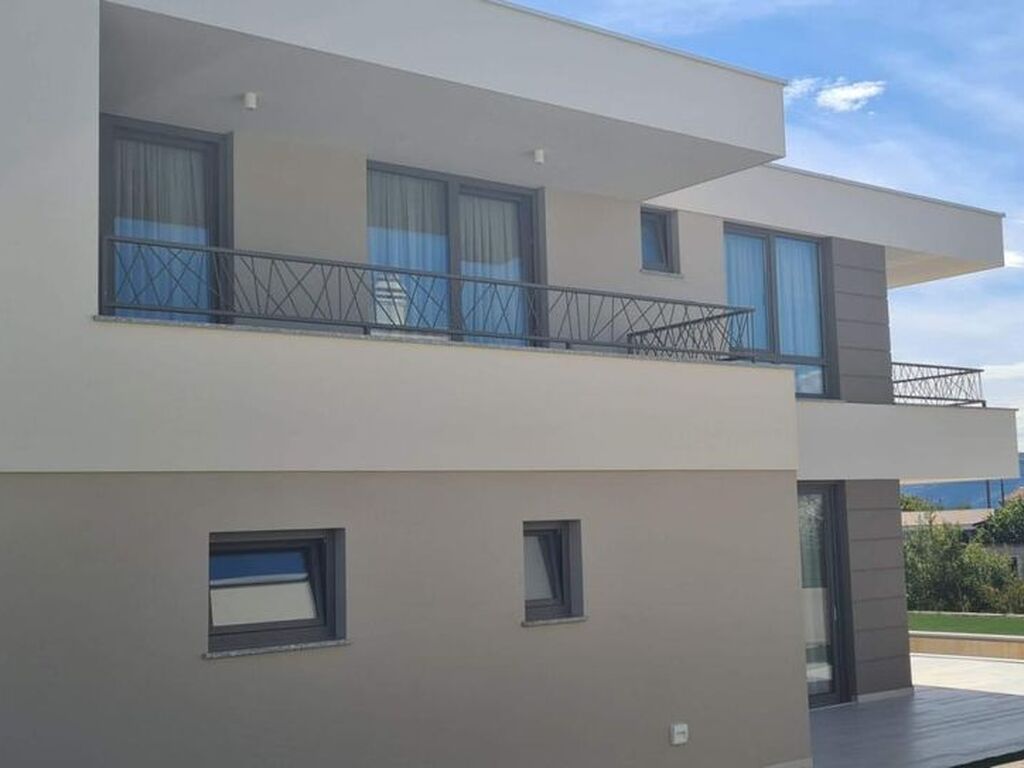 Maison de luxe à vendre à Brzac, 840 000 €, Photo 2