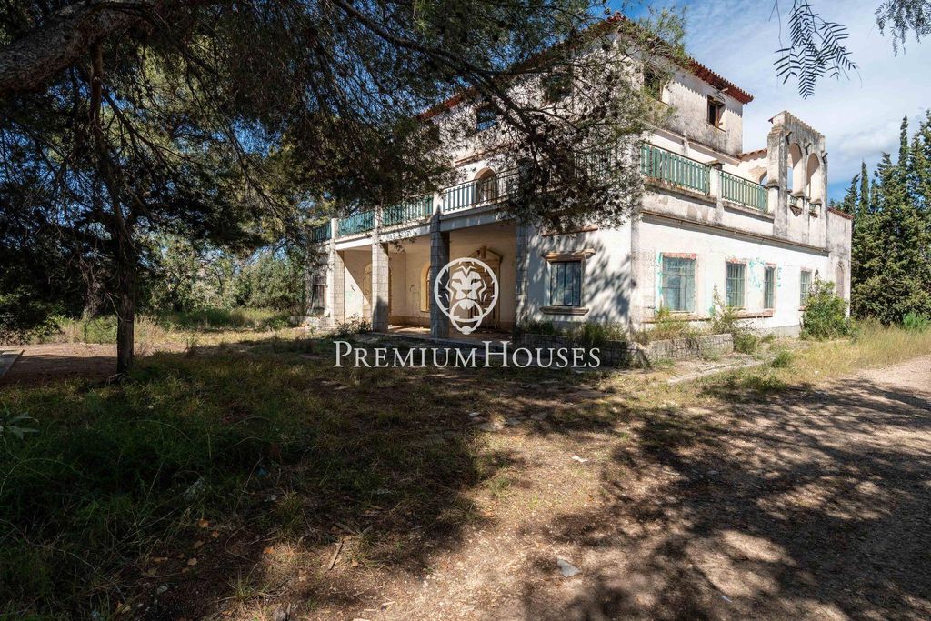 Luxury House for sale in Vilanova I la Geltrú, 720 000 €, Photo 2