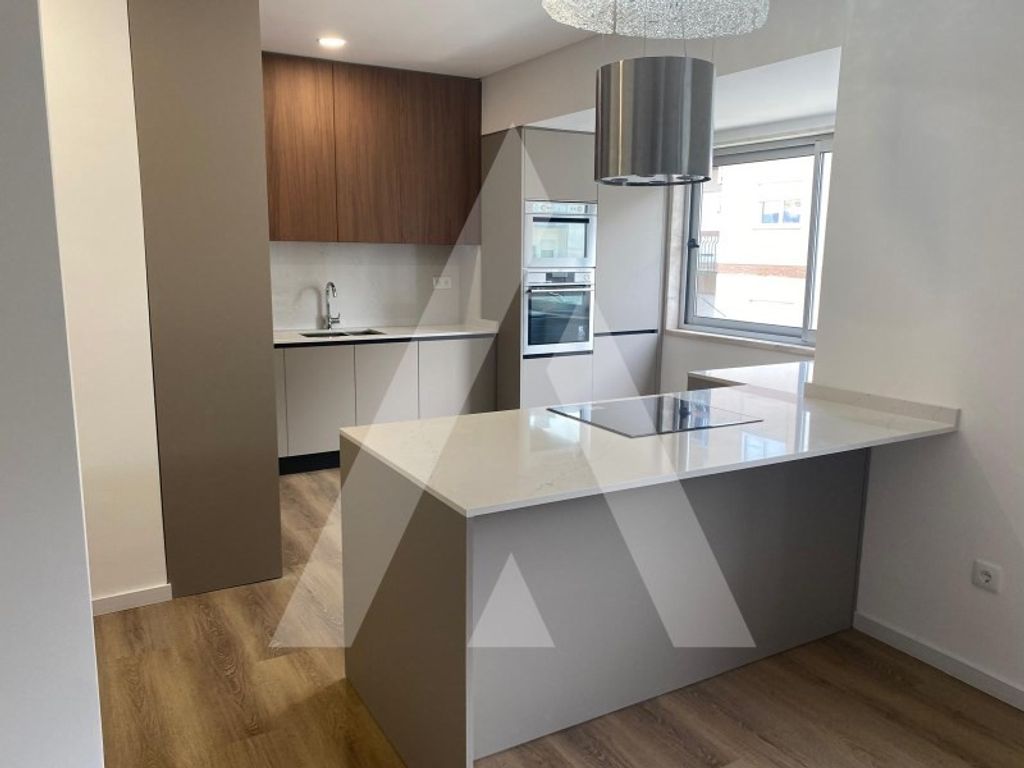 Appartement de luxe à vendre à Viseu, 420 000 €, Photo 4