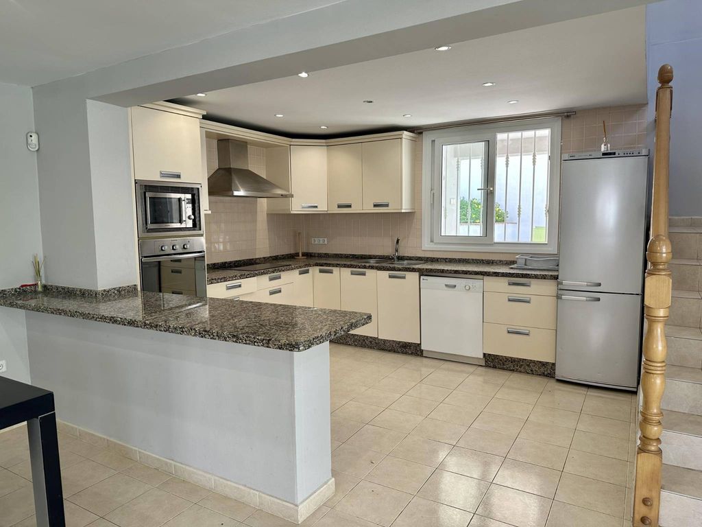 Maison de luxe à vendre à Marbella, 889 000 €, Photo 7