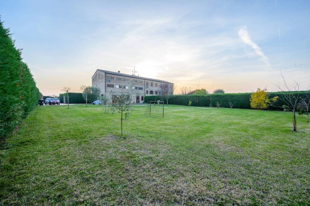 Luxury House for sale in Bentivoglio, 600 000 €, Photo 1