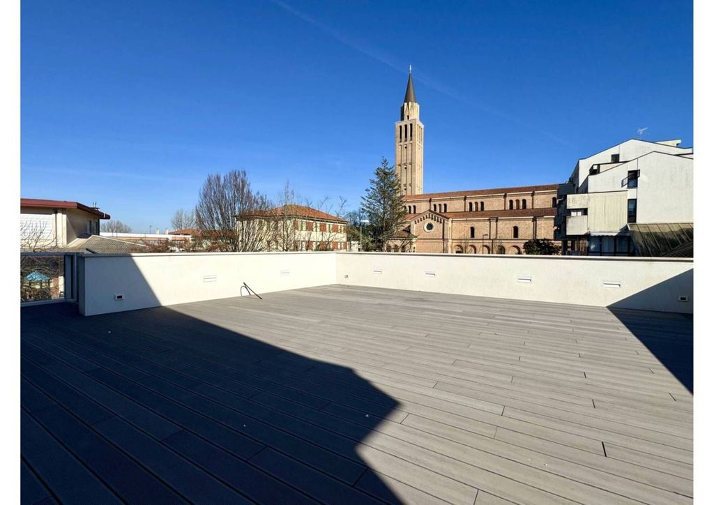 Maison de luxe à vendre à Iesolo, 1 200 000 €, Photo 2