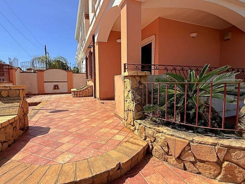 Maison de luxe à vendre à Quartu Sant Elena, 520 000 €, Photo 2