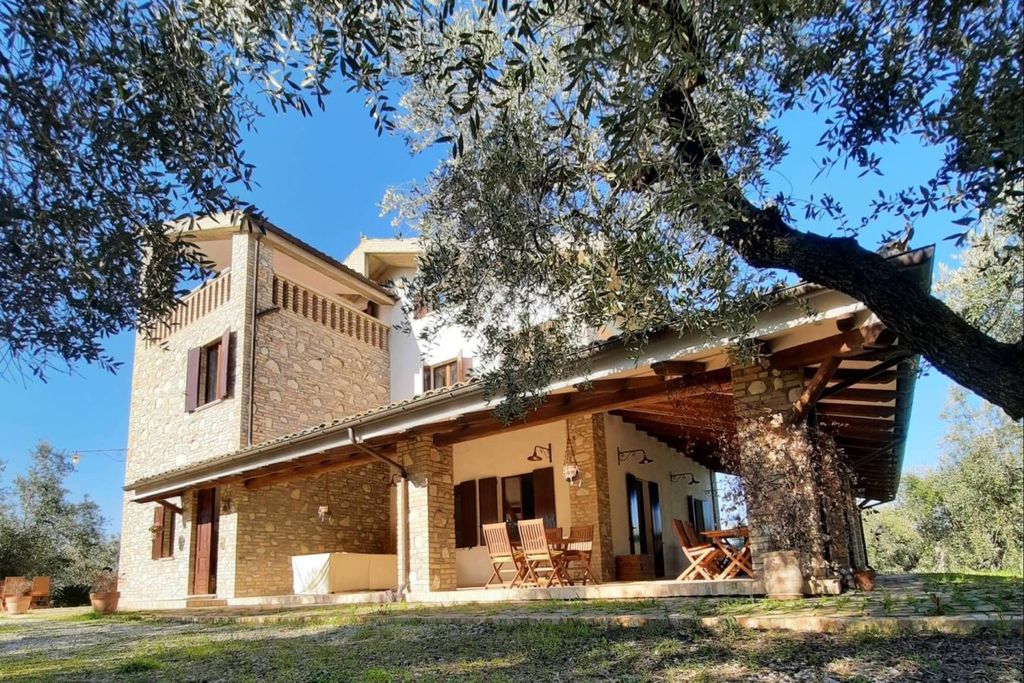 Maison de luxe à vendre à Pianella, 880 000 €, Photo 4