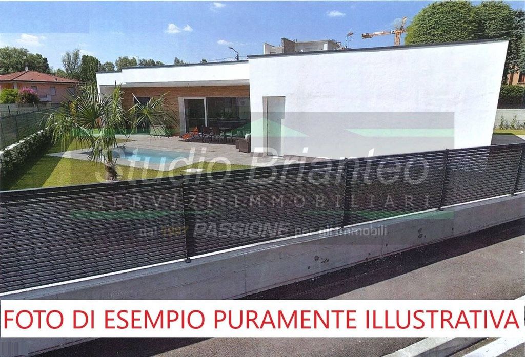 Luxury House for sale in Verano Brianza, 795 000 €, Photo 1