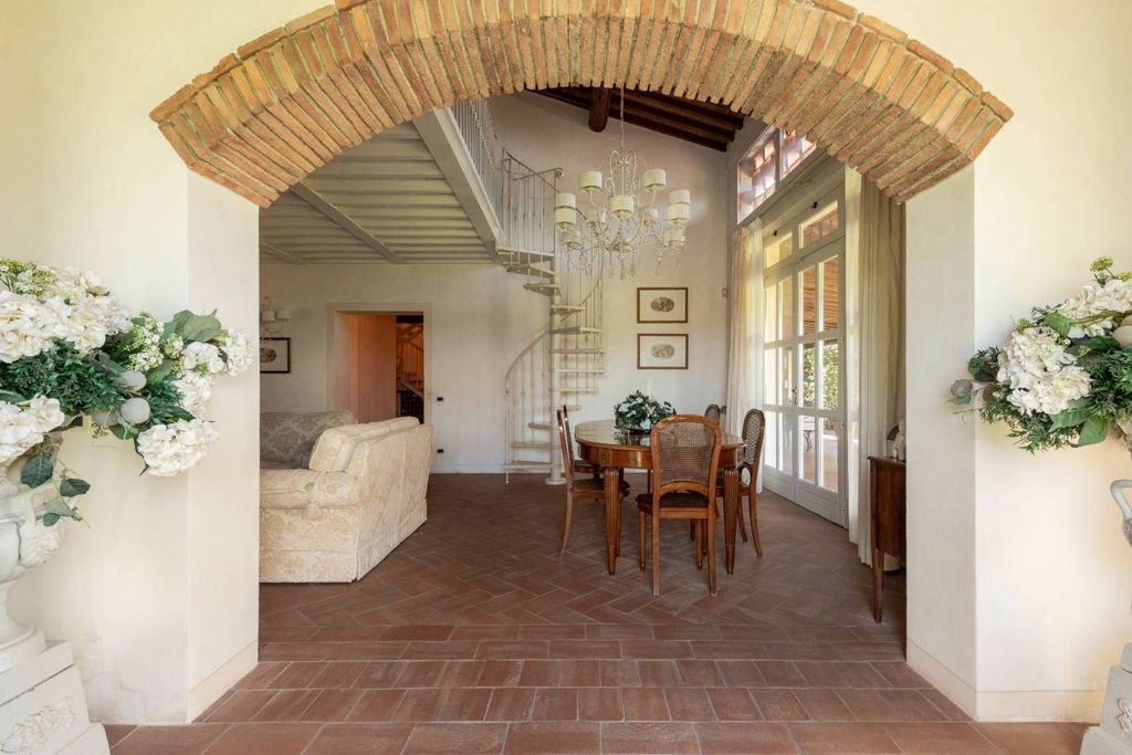 Luxury House for sale in Cascina, 650 000 €, Photo 1