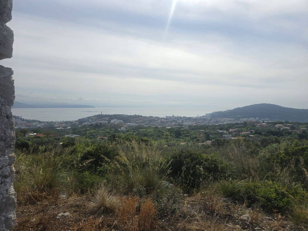 Luxury House for sale in Gaeta, 400 000 €, Photo 1