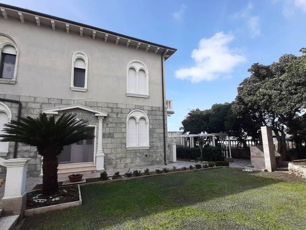 Appartement de luxe à vendre à Rosignano Marittimo, 735 000 €, Photo 1