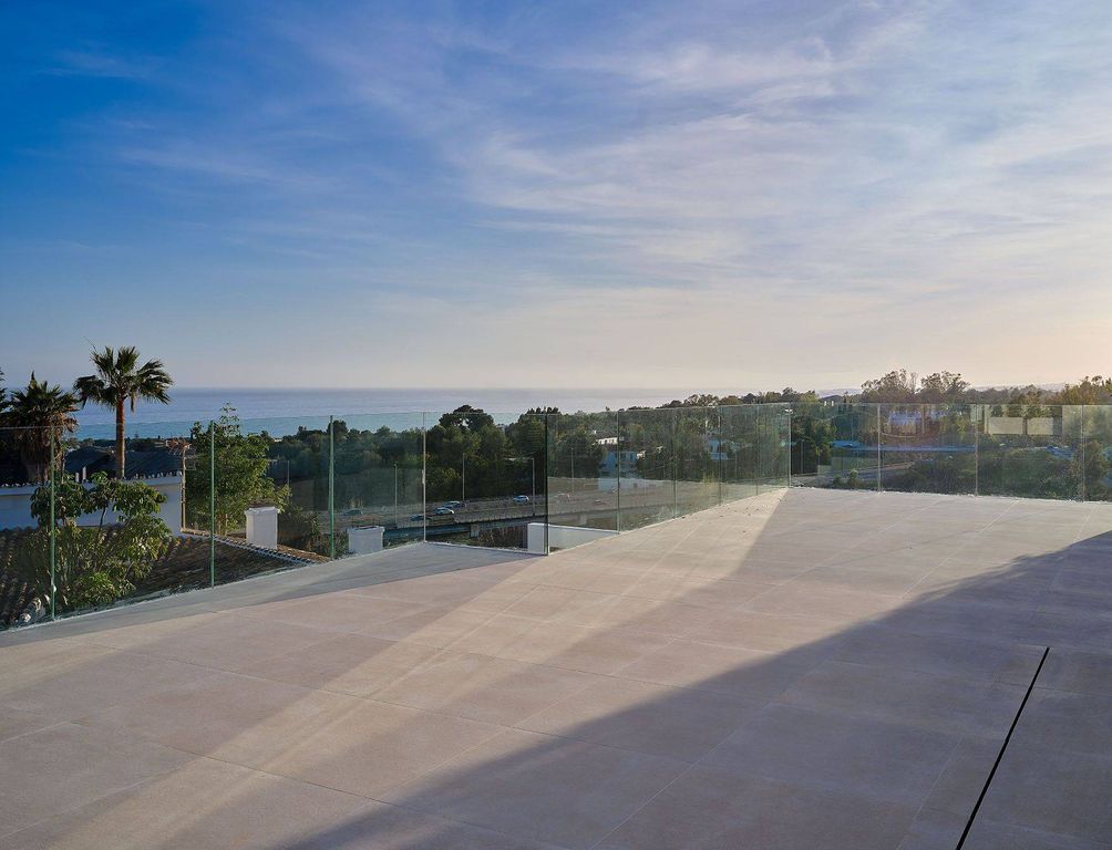 Luxury House for sale in Marbella, 1 890 000 €, Photo 2
