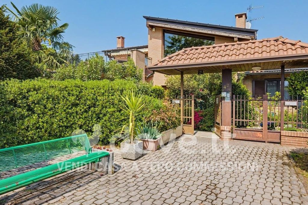 Luxury House for sale in Gavirate, 799 000 €, Photo 4