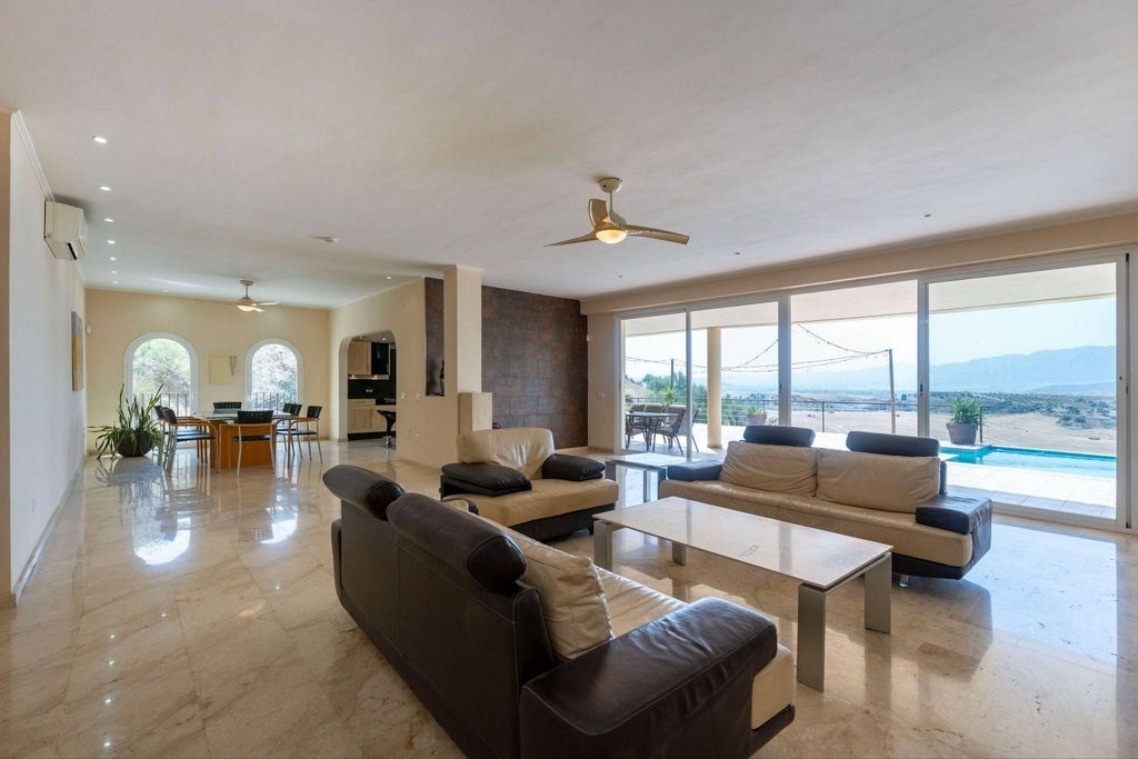 Luxury House for sale in Cártama, 549 000 €, Photo 4