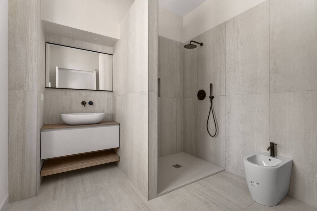 Luxury Apartment for sale in Turin, 720 000 €, Photo 6