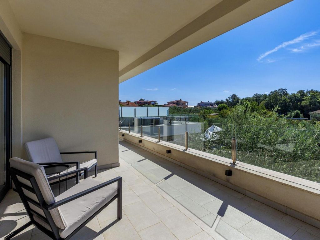 Luxury House for sale in Novigrad, 1 300 000 €, Photo 5