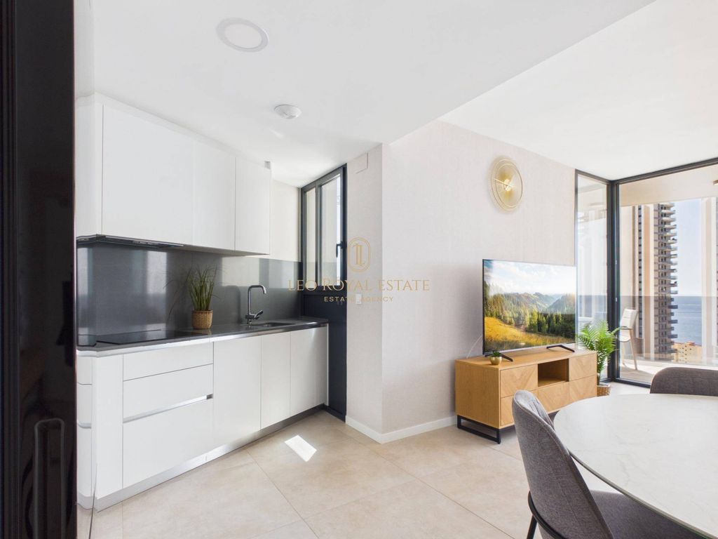 Luxury Apartment for sale in Benidorm, 629 000 €, Photo 5