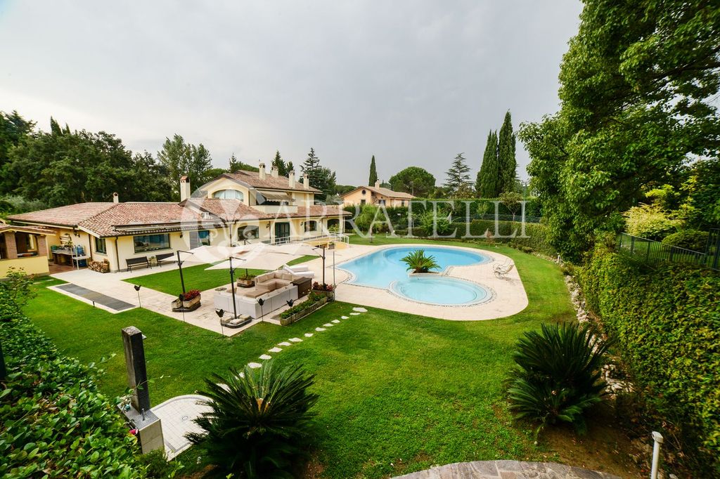 Luxury House for sale in Rome, 0 €, Photo 1